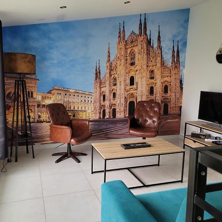 Il Vialetto , Appartement Milano , Spacieux, Tout Confort, Au Calme Jeumont Экстерьер фото